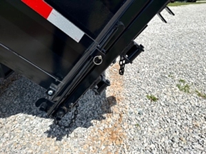 Dump trailer gooseneck 