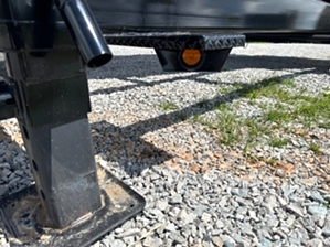 Dump trailer gooseneck 