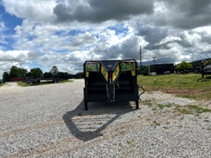 Dump trailer gooseneck 